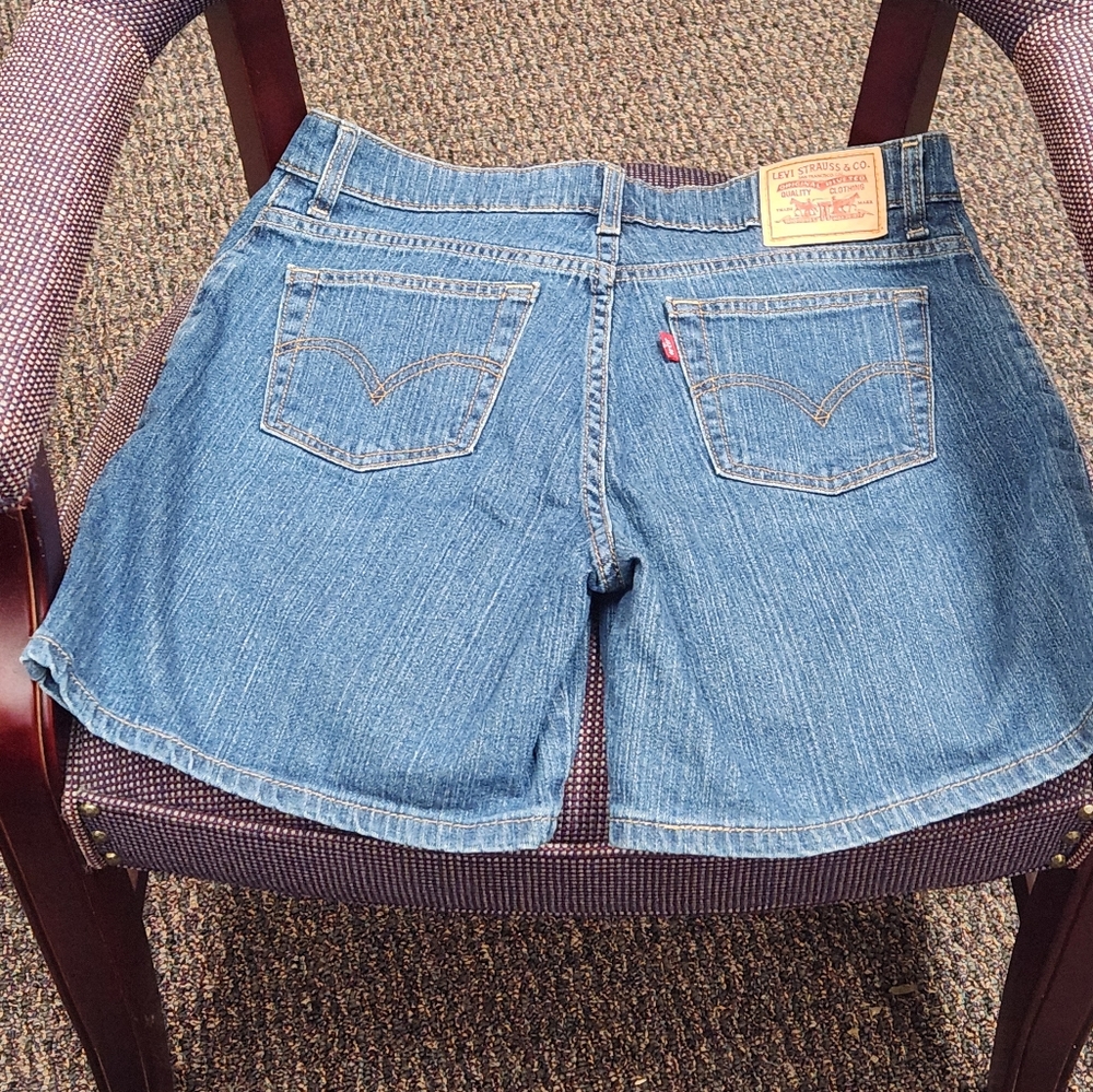 Levi's 550 shorts size 12